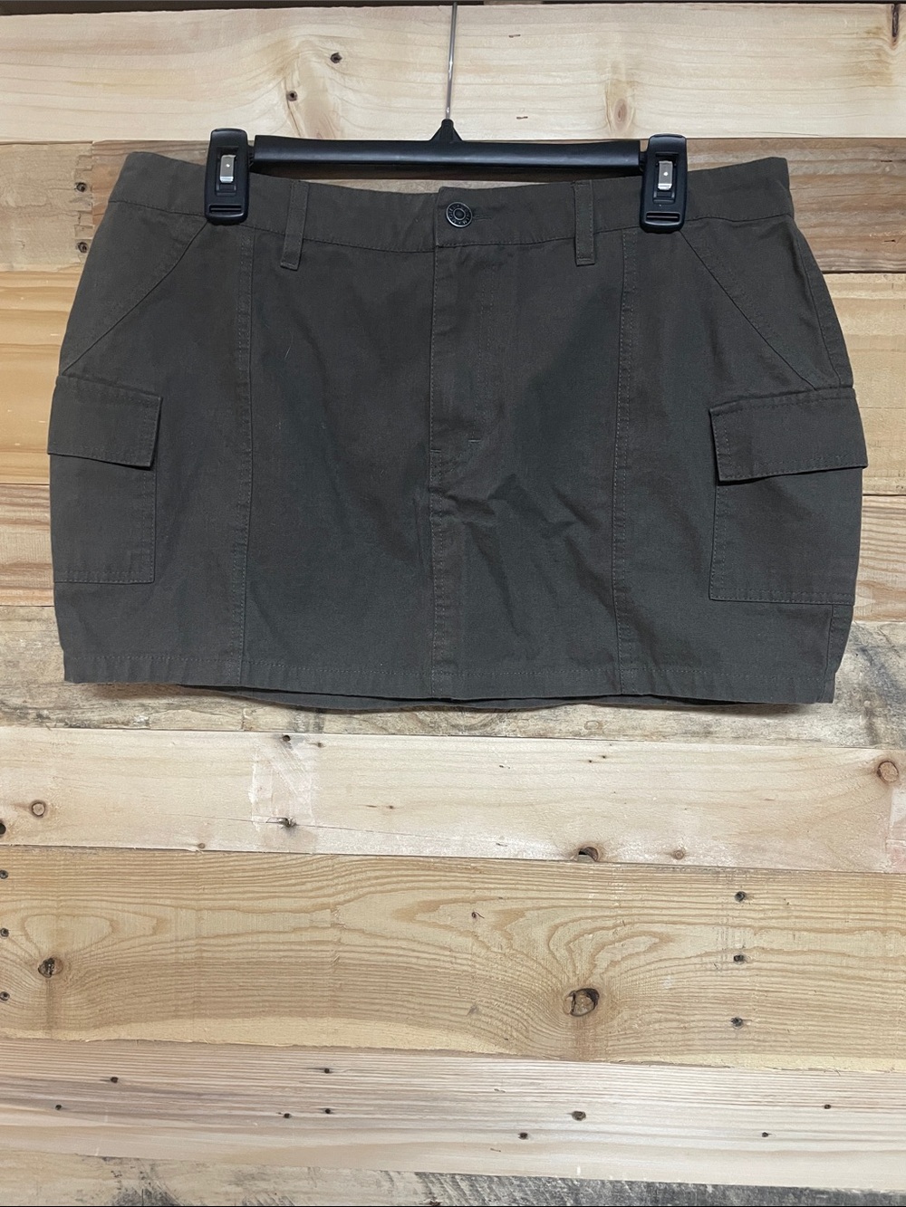 Motel size Large Army Green Y2K 100% Cotton Cargo Mini Skirt with Side Pockets